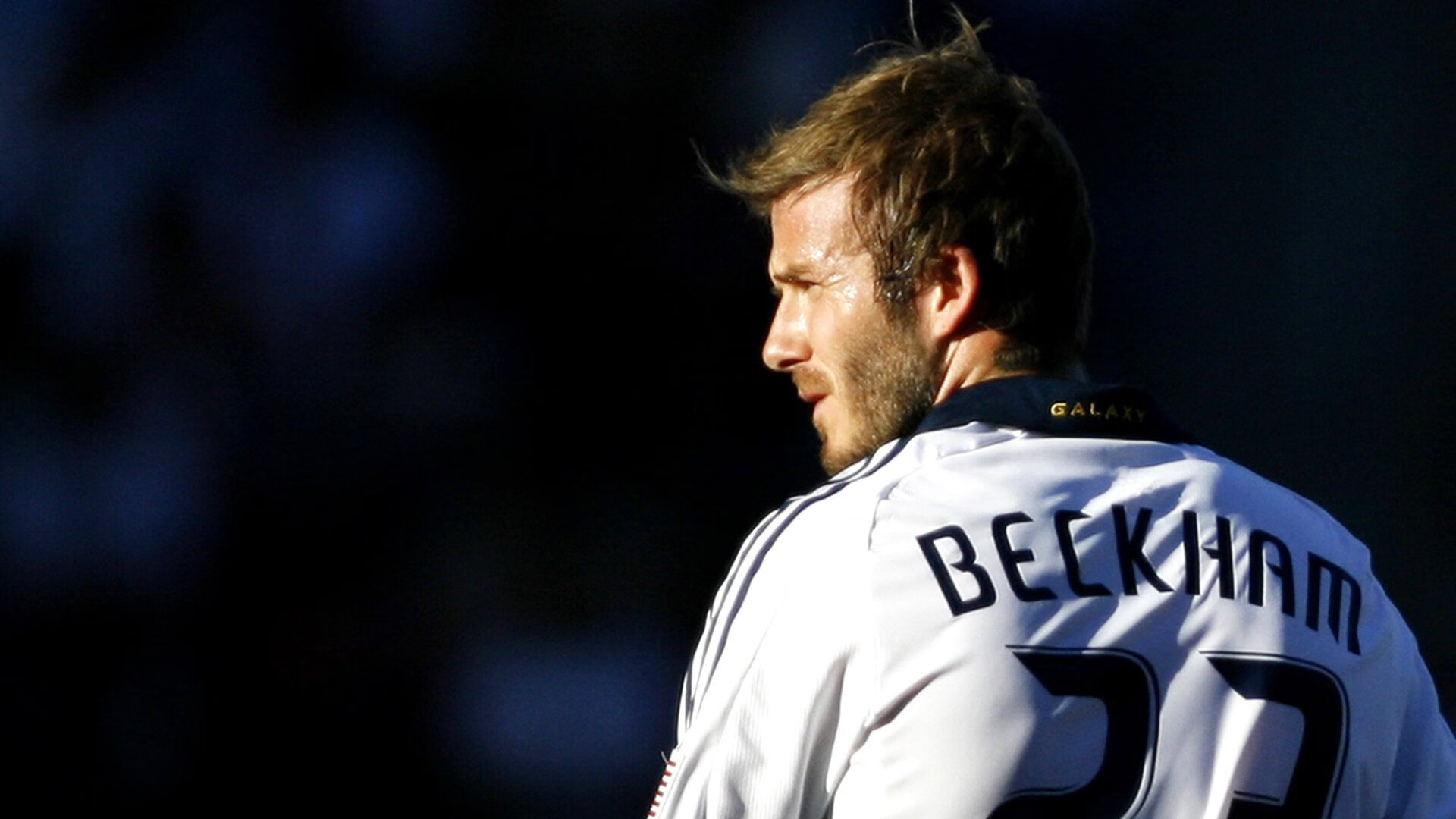 开云电竞app-意甲激烈争夺：追逐欧洲顶级新星，转会市场火药味十足，意甲最新转会汇总